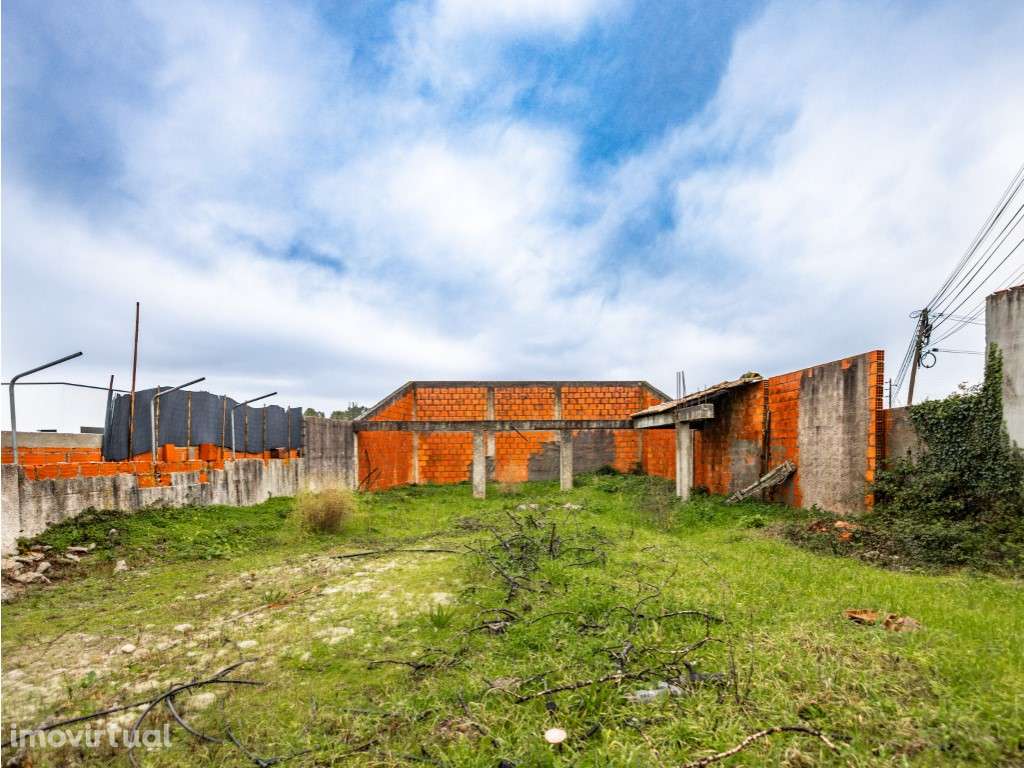 Moradia T2 por recuperar - Grande imagem: 5/17