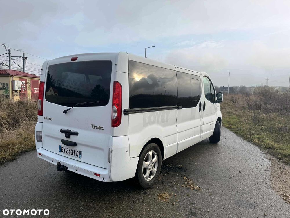 Renault Trafic FAP Passenger Black Edition - 5