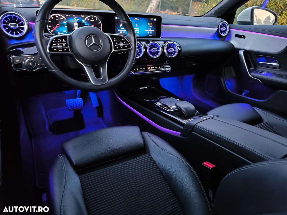 Mercedes-Benz CLA 180 7G-DCT Special Edition - 10