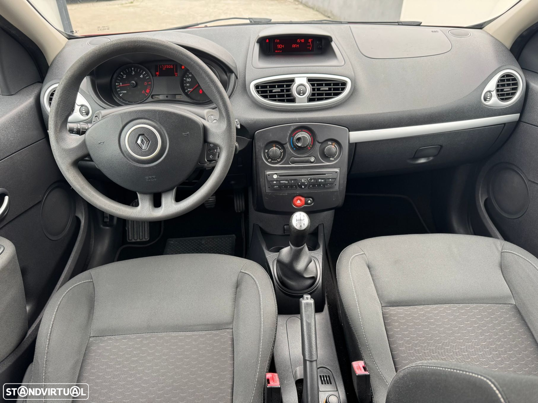 Renault Clio 1.5 dCi Comfort - 10