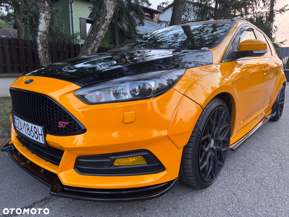 Ford Focus 2.0 EcoBoost ST - 10