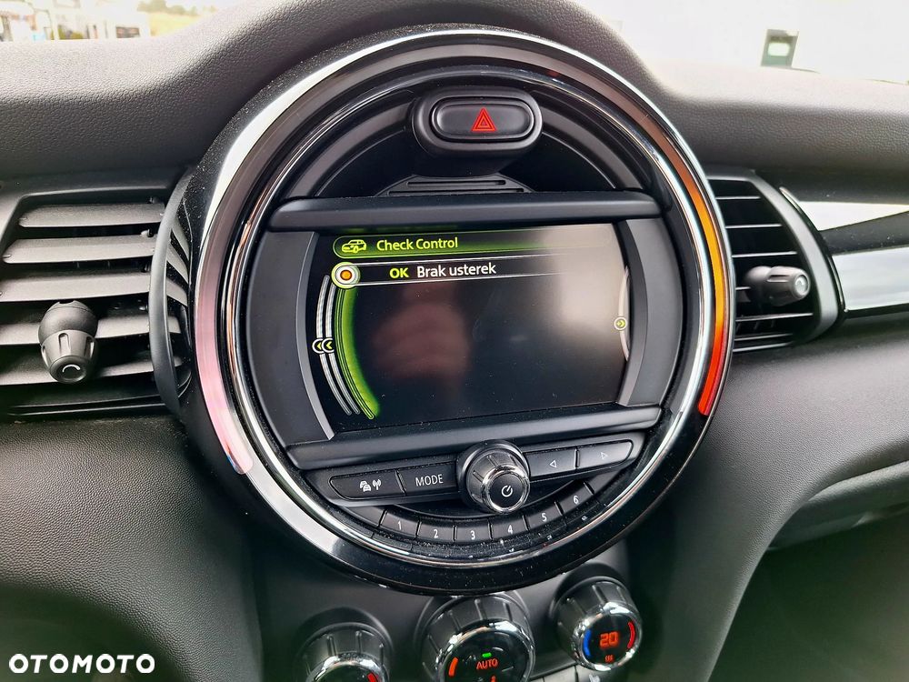 MINI Cooper 60 Years Chili - 31