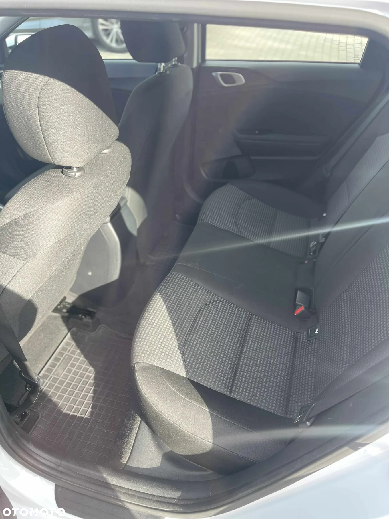 Kia Ceed 1.6 CRDi SCR GT-Line - 9