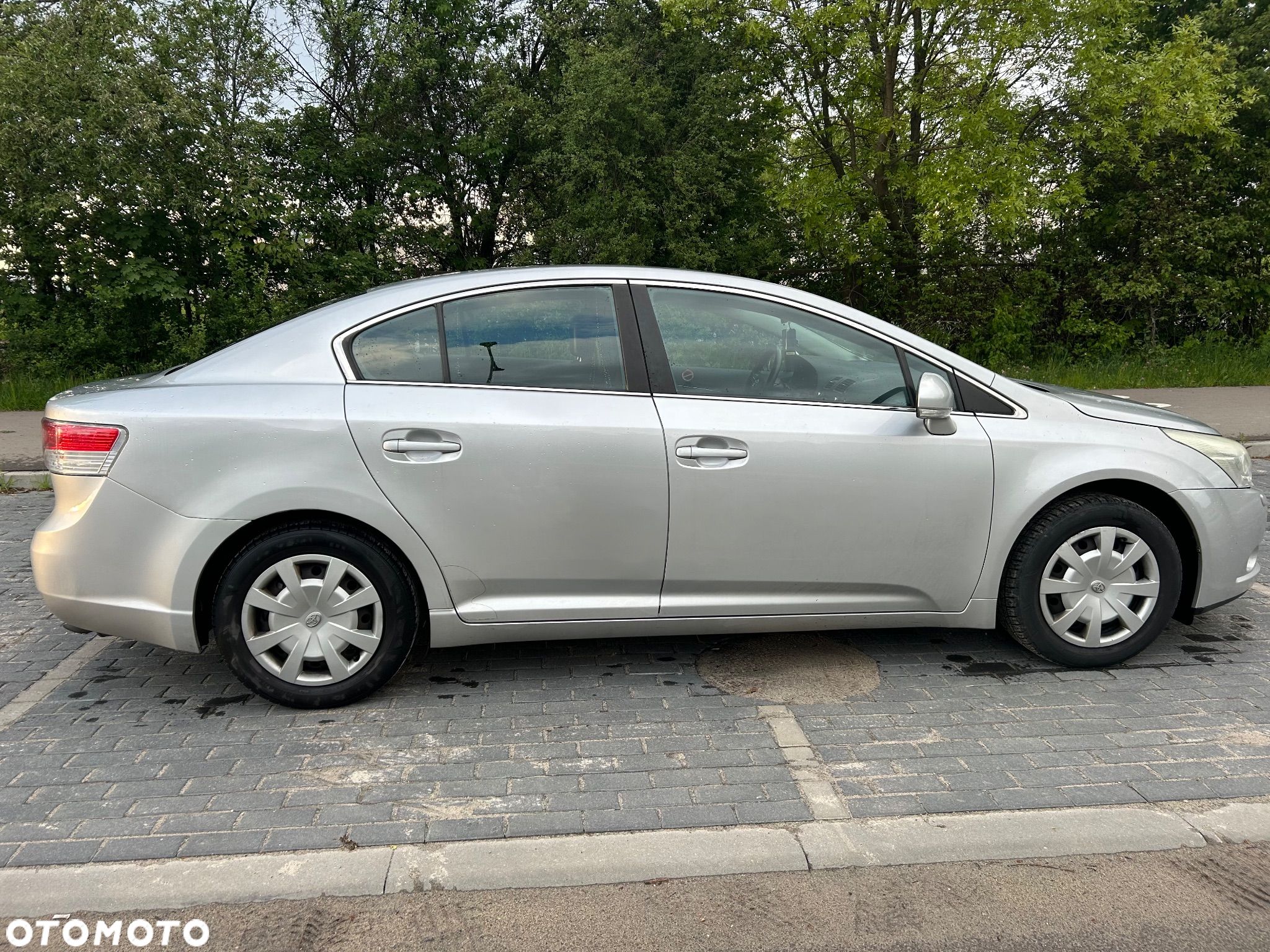 Toyota Avensis 1.6 Active - 9