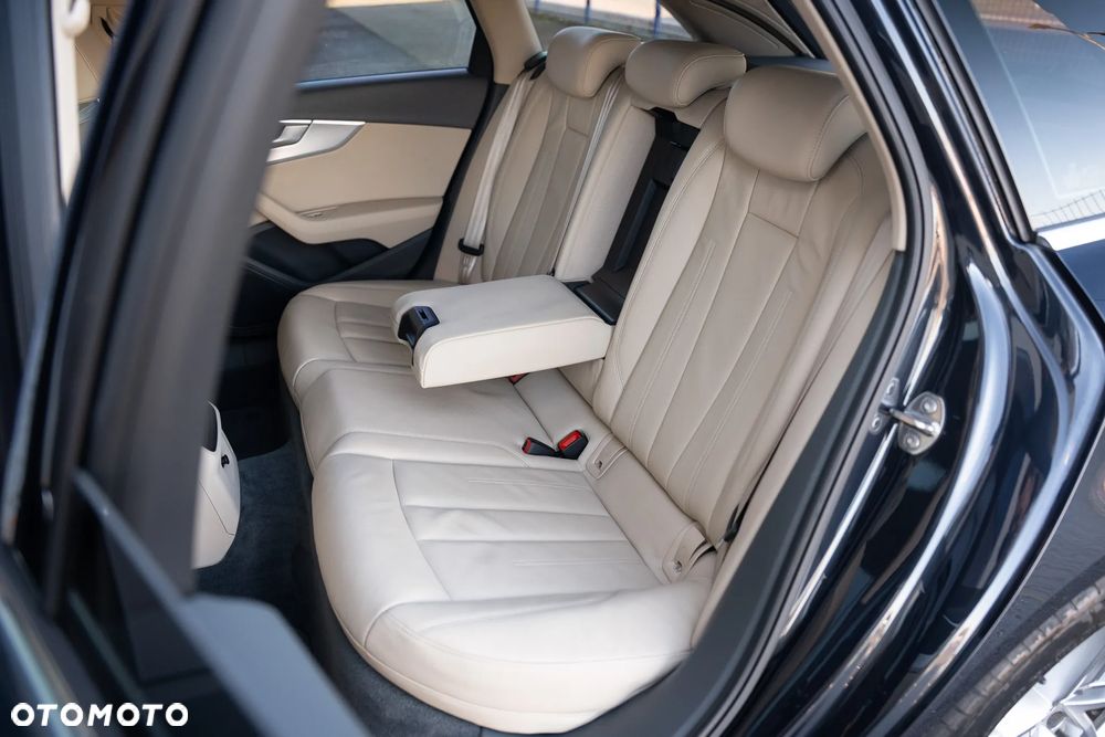 Audi A4 Avant 2.0 TDI Design - 35