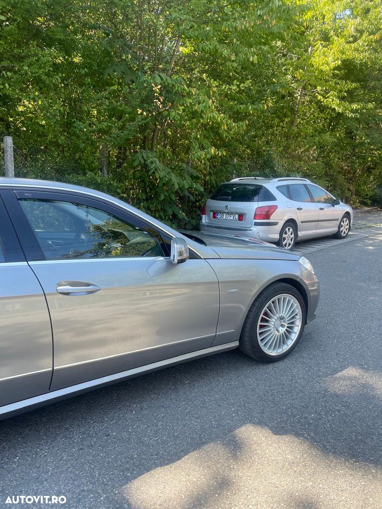 Mercedes-Benz E - 4