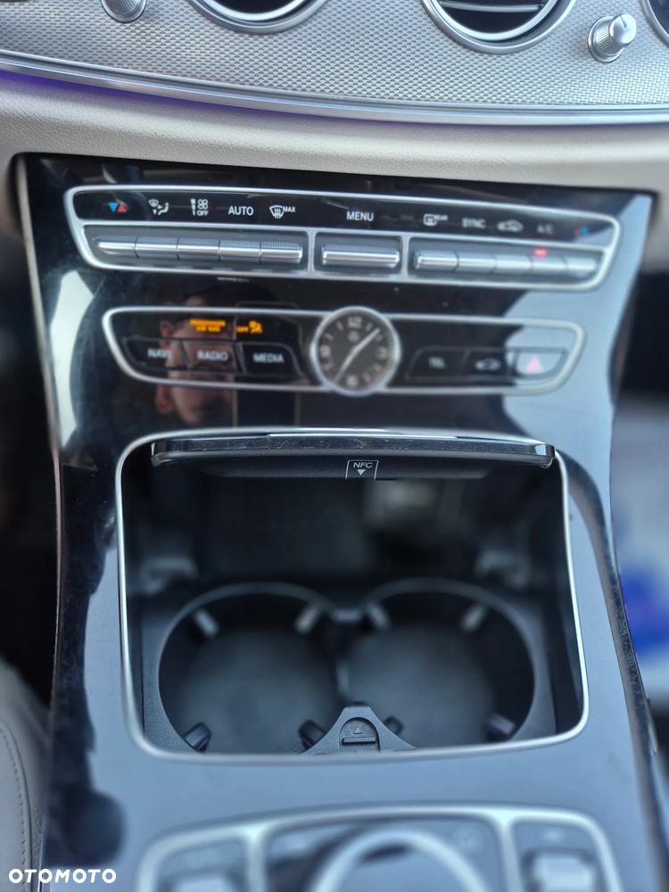 Mercedes-Benz Klasa E 220 d Business Edition 9G-TRONIC - 23