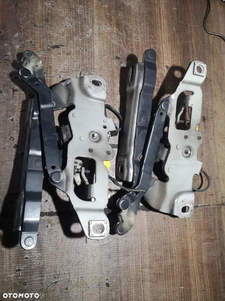 ZAWIAS NABÓJ MASKI POKRYWY SILNIKA PRAWY LEWY BMW 5 F10 F11 7263056 7263055 - 6