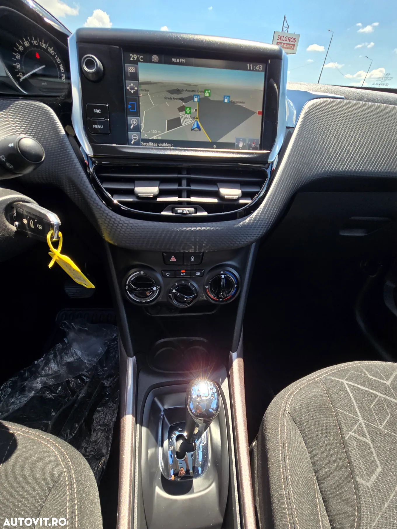 Peugeot 2008 1.2 e-VTi STT ETG Allure - 7
