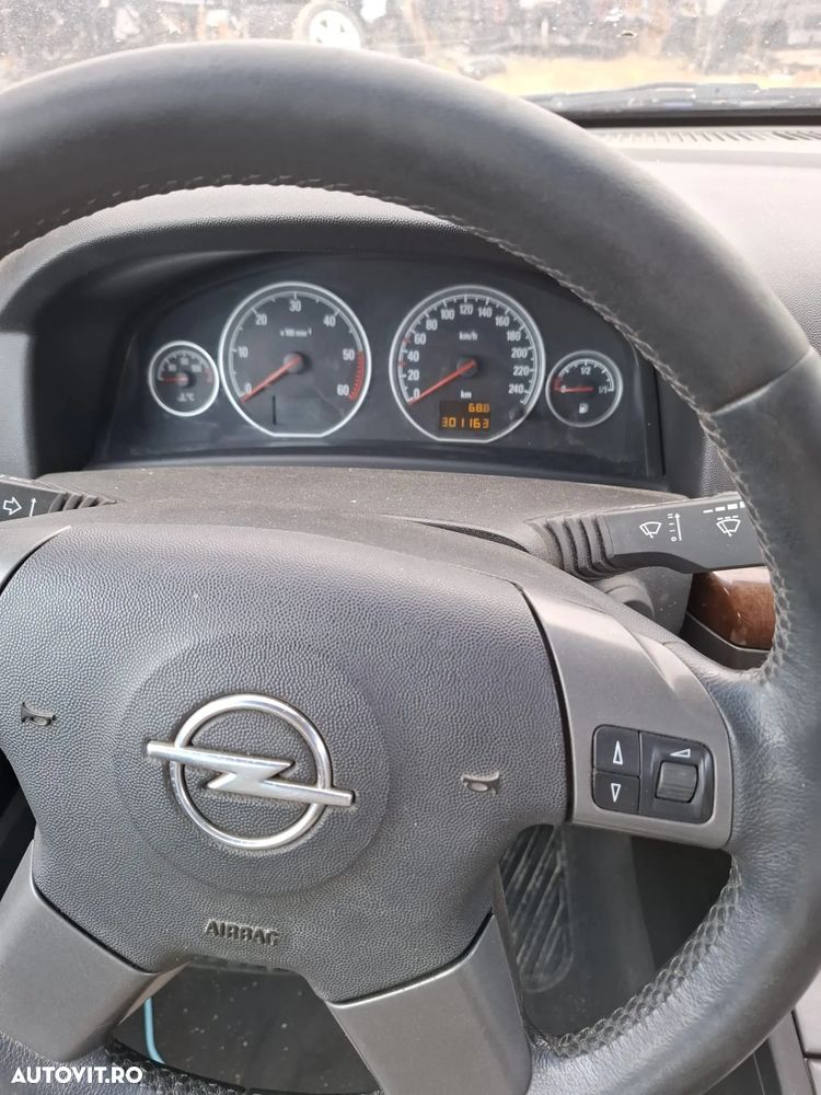 Dezmembrez Opel Vectra 1.9 cdti - 10