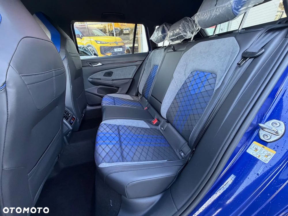 Volkswagen Golf Variant - 12