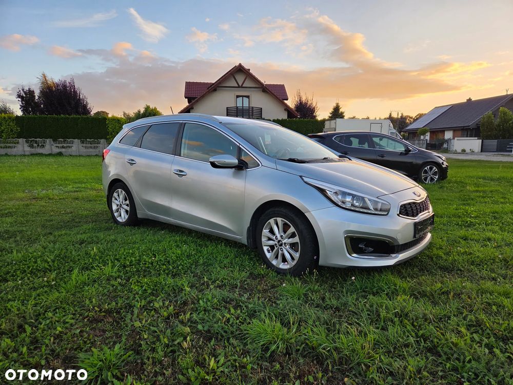 Kia Ceed 1.6 CRDi L Business Line DCT - 4