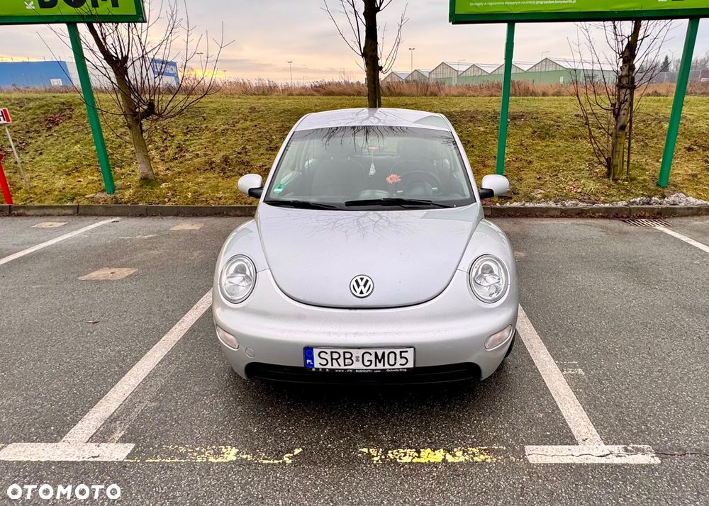 Volkswagen New Beetle 1.6 United - 26