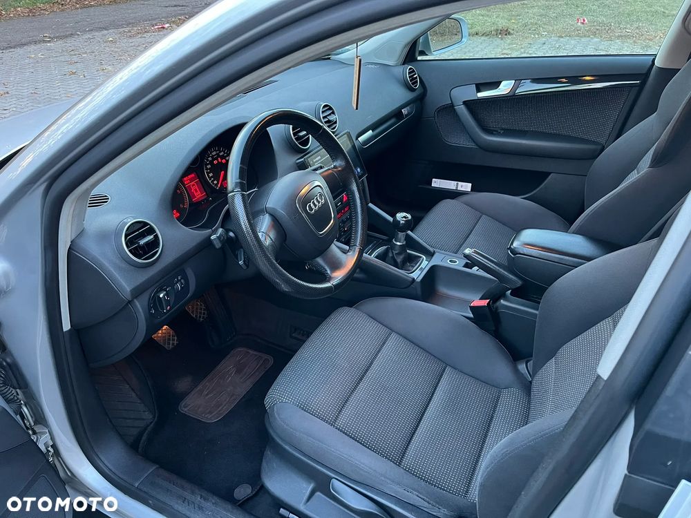 Audi A3 Sportback - 3