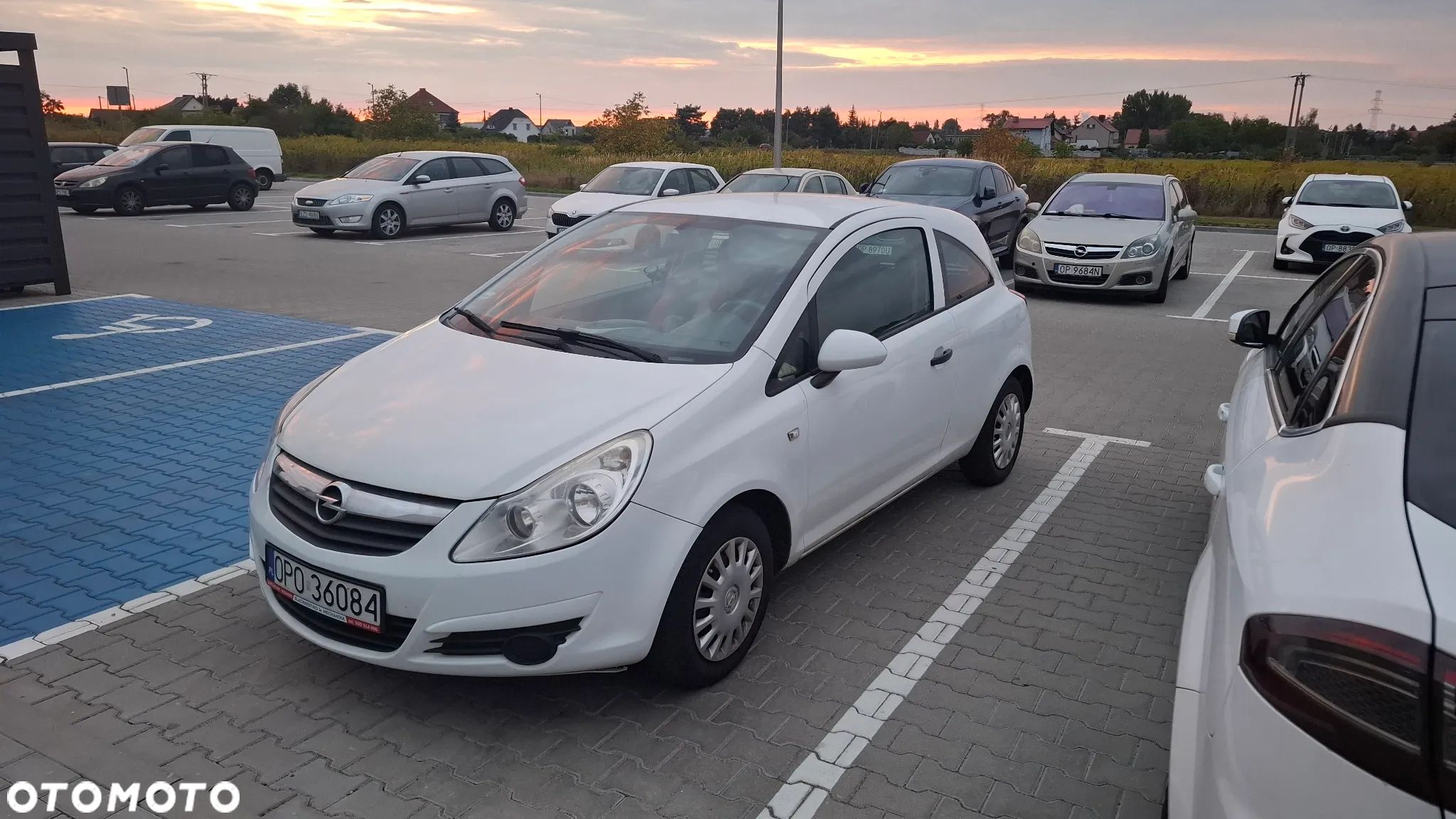 Opel Corsa 1.0 12V Essentia - 1