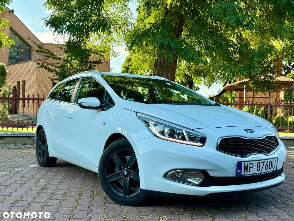 Kia Ceed - 4