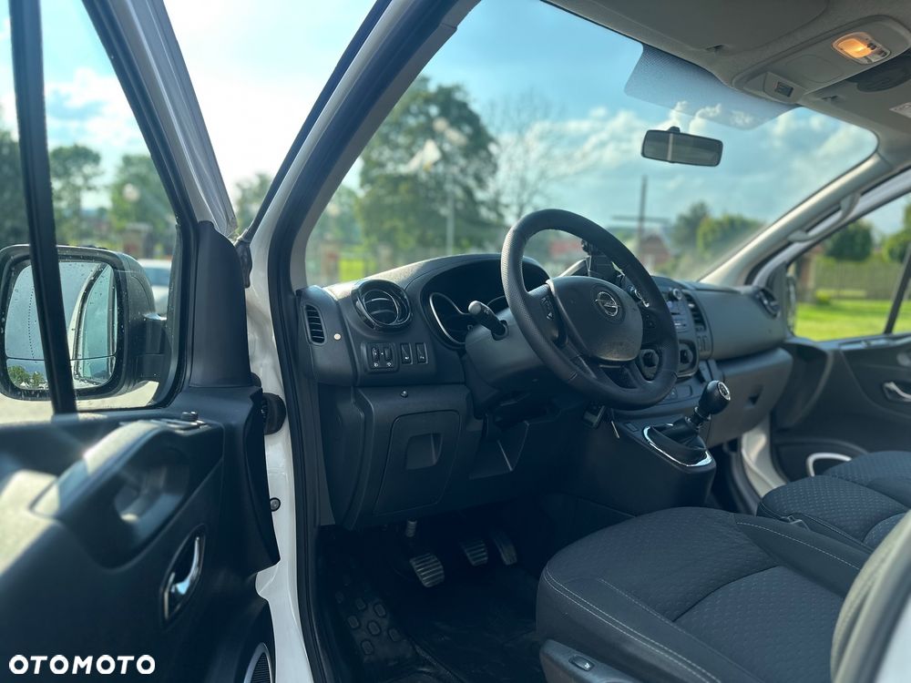 Opel Vivaro - 16
