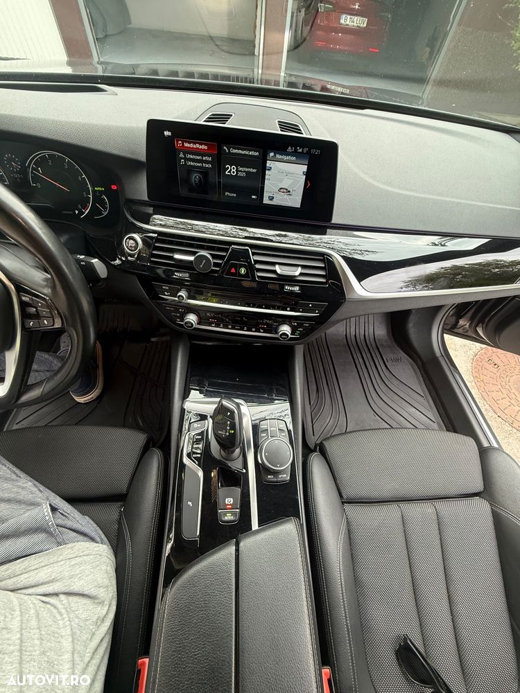 BMW Seria 5 530d Aut. Sport Line - 19