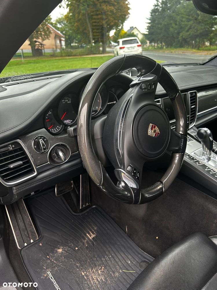 Porsche Panamera 4S Executive - 16