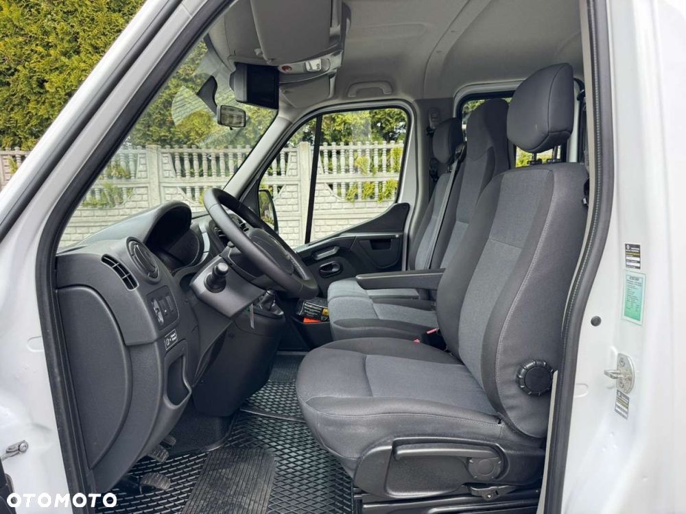 Renault Master Doka 7-osobowy - 31