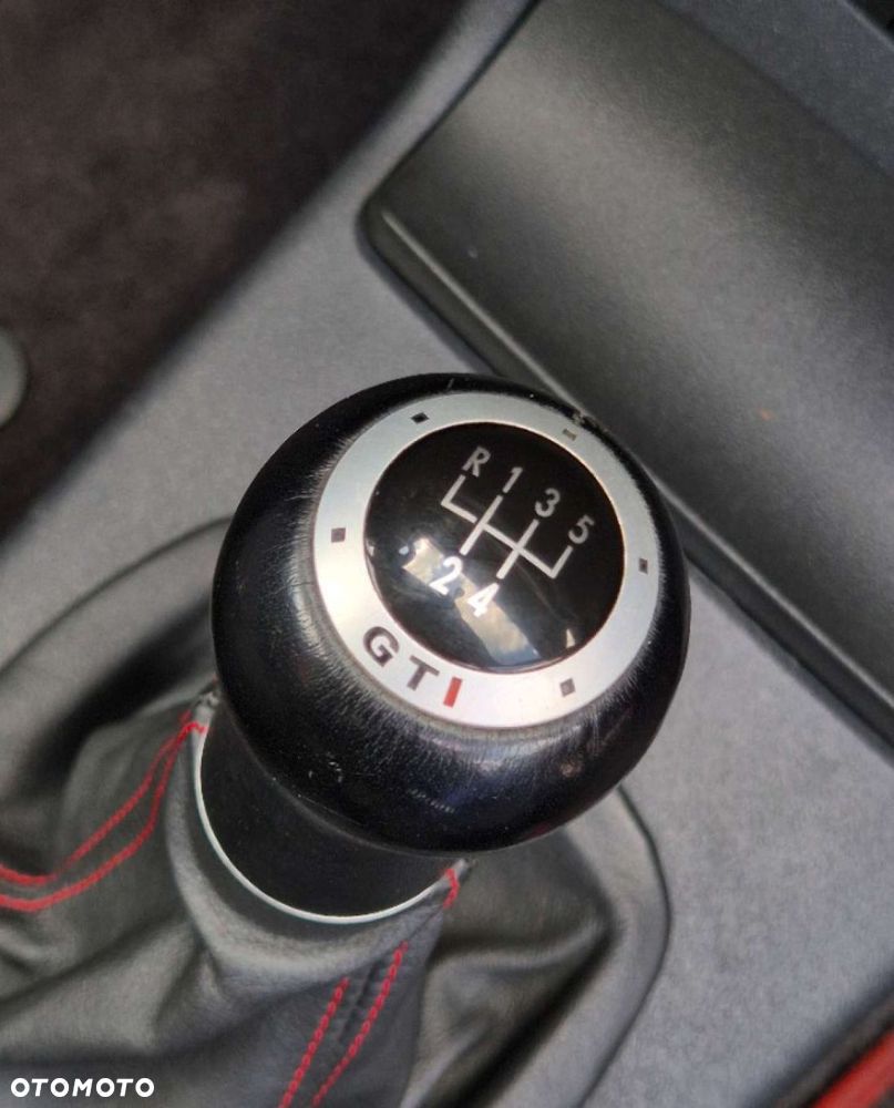 Volkswagen Polo - 16