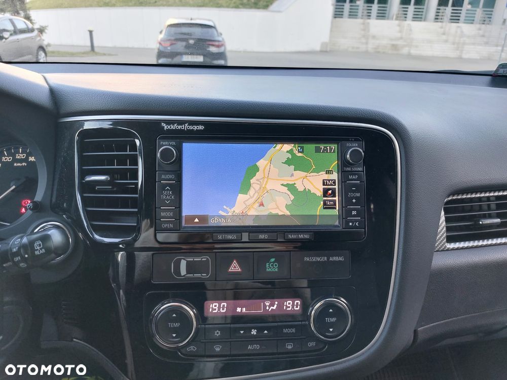 Mitsubishi Outlander - 5