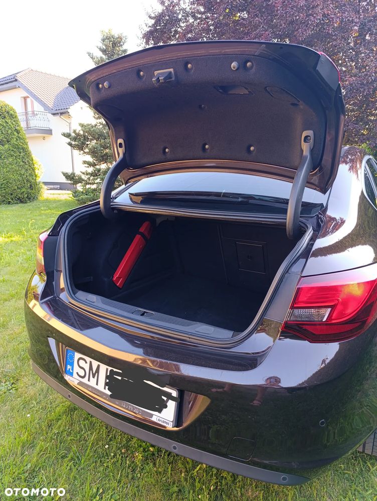 Opel Astra 1.7 CDTI Executive - 3