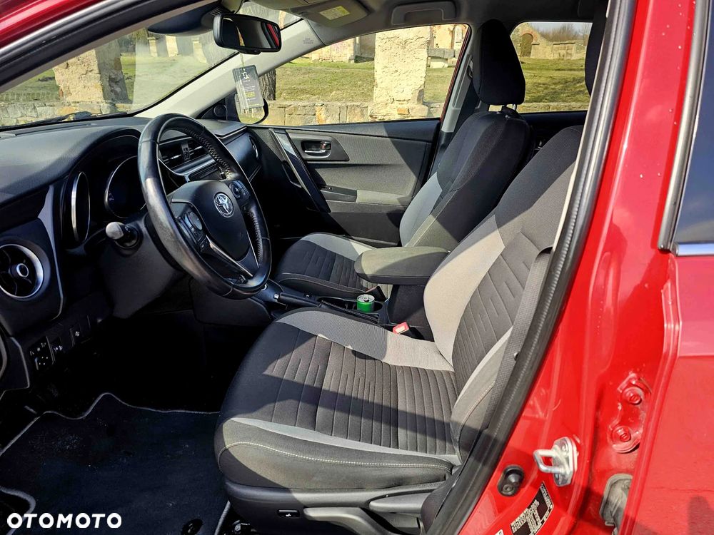 Toyota Auris - 14