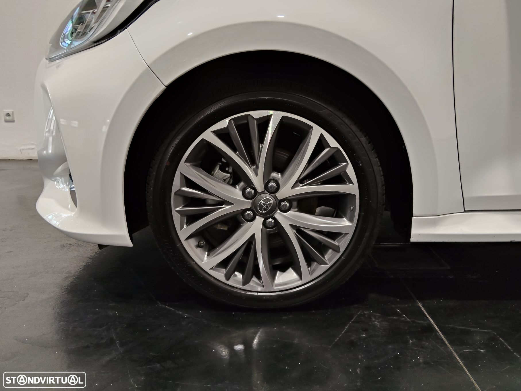 Toyota Yaris 1.5 HDF Luxury - 18
