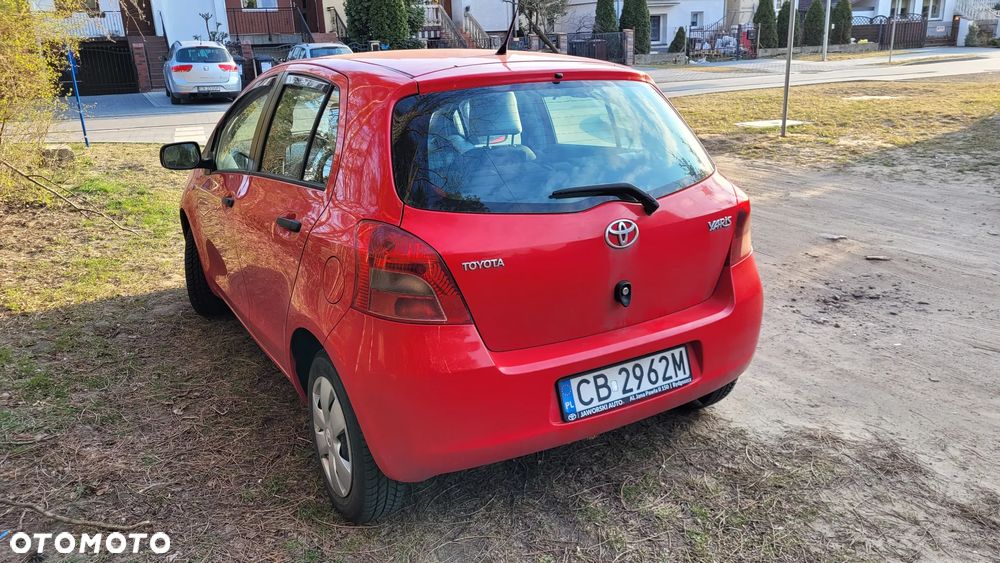 Toyota Yaris - 17