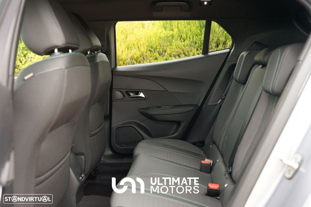 Peugeot e-2008 50 kWh Allure - 14
