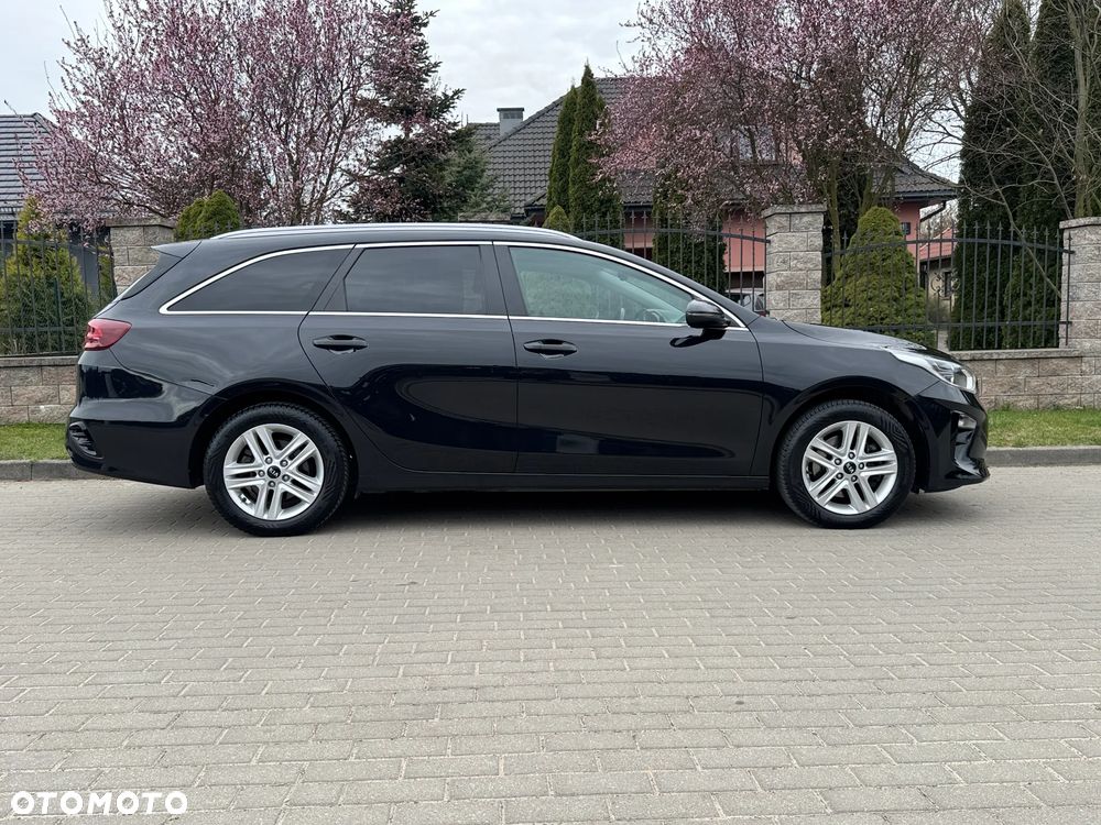 Kia Ceed 1.6 CRDi Eco-Dynamics+ (48V Mild-Hybrid) DCT7 Vision - 7