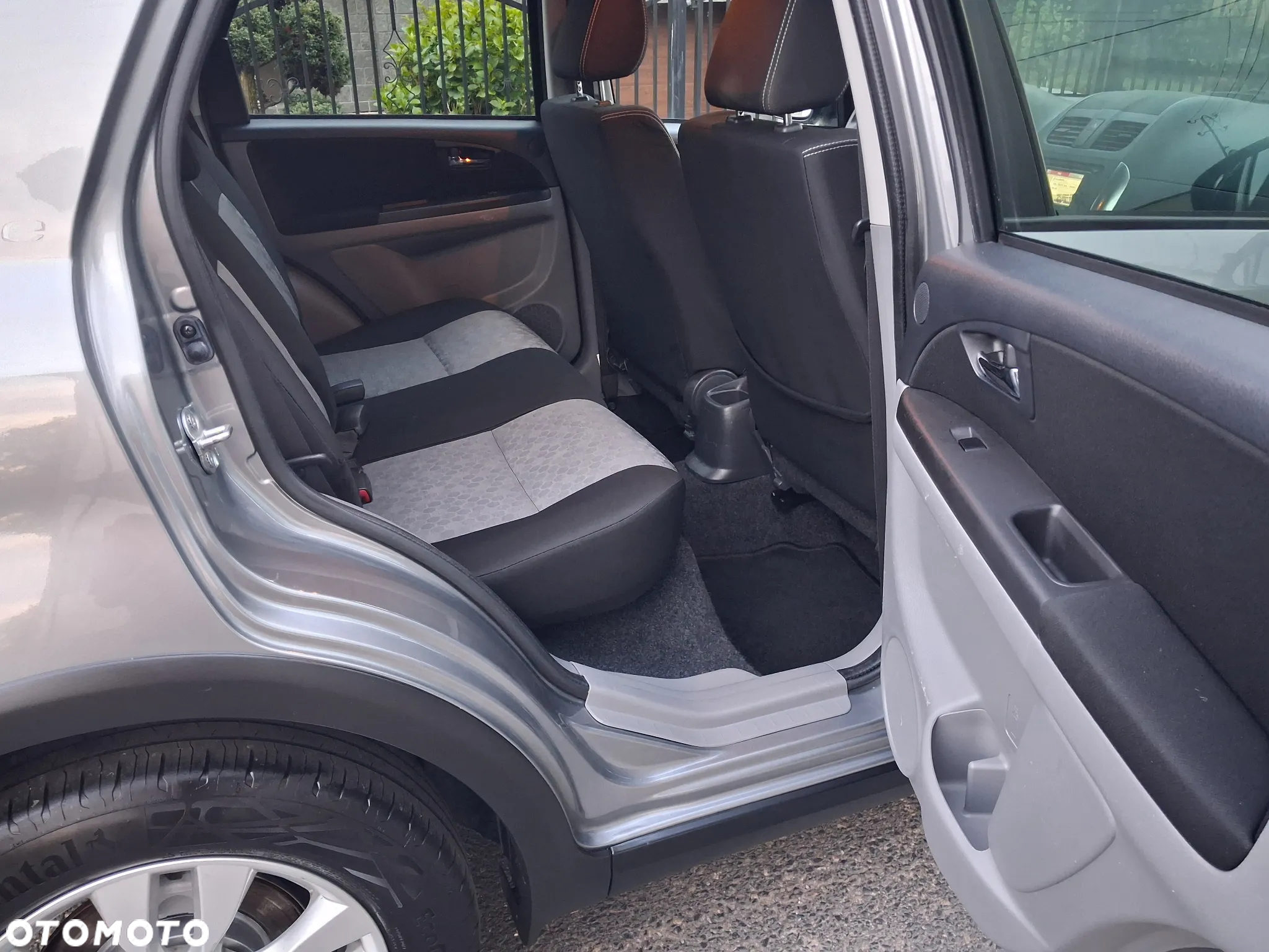 Suzuki SX4 1.6 VVT 4x4 Style - 8