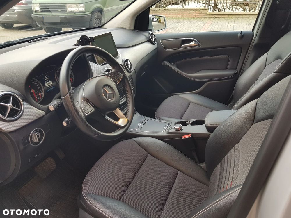 Mercedes-Benz Klasa B (Electric Drive) 250 e - 20