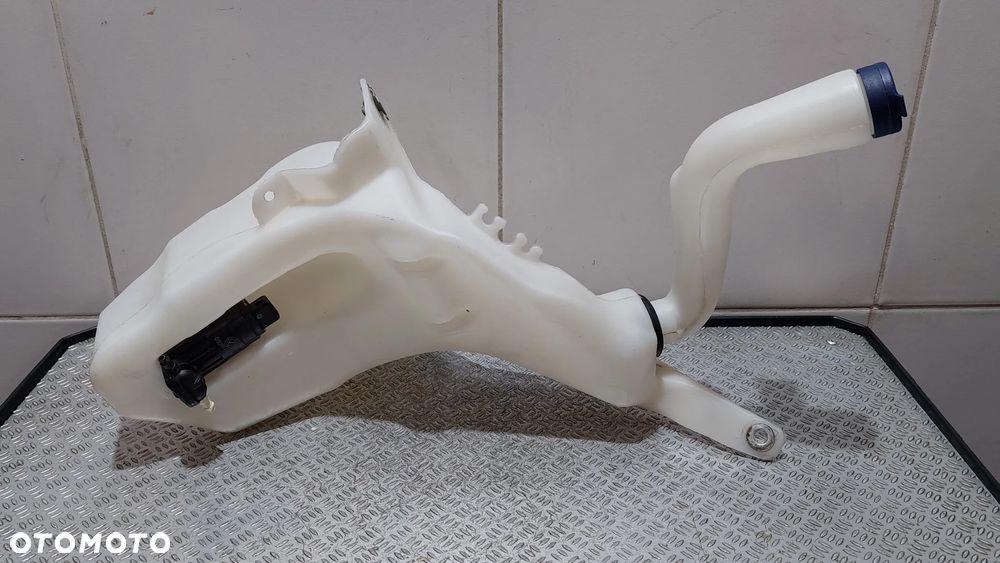 ZBIORNICZEK SPRYSKIWACZY FIAT BRAVO II 2 1,4T-jet R2008 - 2