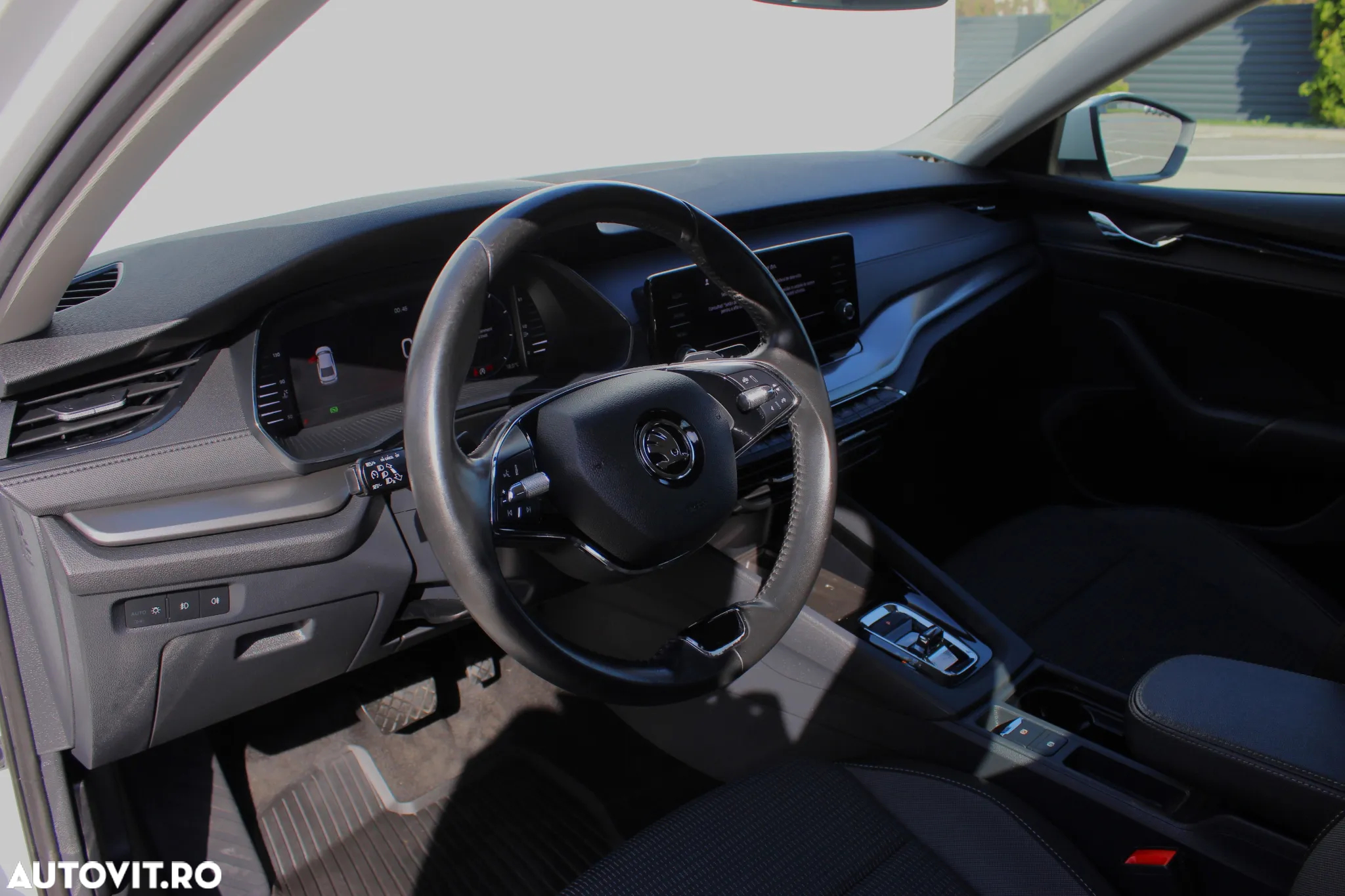 Skoda Octavia 2.0 TDI DSG Ambition - 10