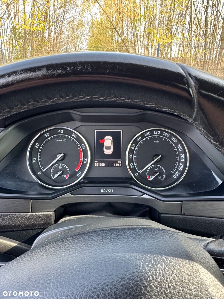 Skoda Superb 1.8 TSI DSG Style - 12