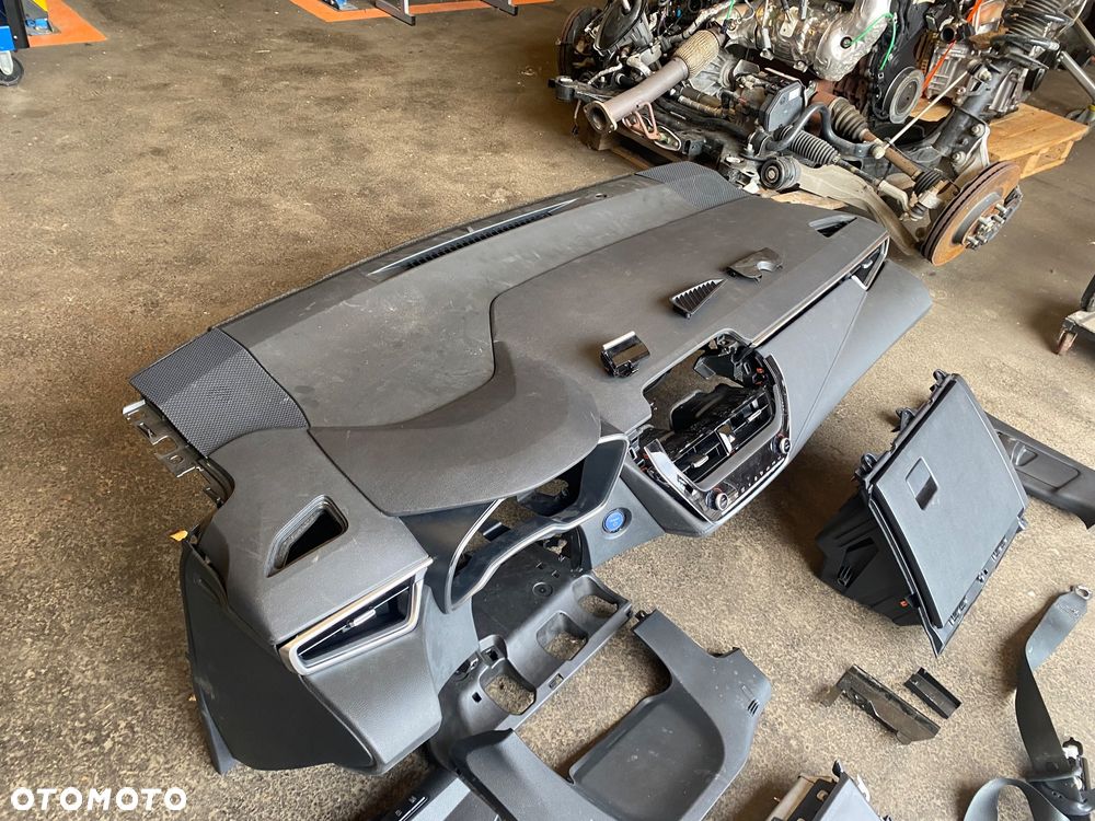 Toyota Corolla E21 E210 SEDAN  Hybrid HYBRYDA 2020r ORYGINAŁ ! DESKA ROZDZIELCZA KOKPIT PODUSZKI POWIETRZNE PASY KURTYNA KURTYNY  poduszka air bag airbag kierowcy pasażera kolanowa komplet poduszek E 210 E 21 - 6