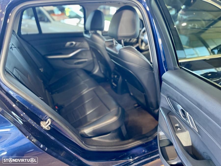 BMW 320 e Line Luxury Auto - 32