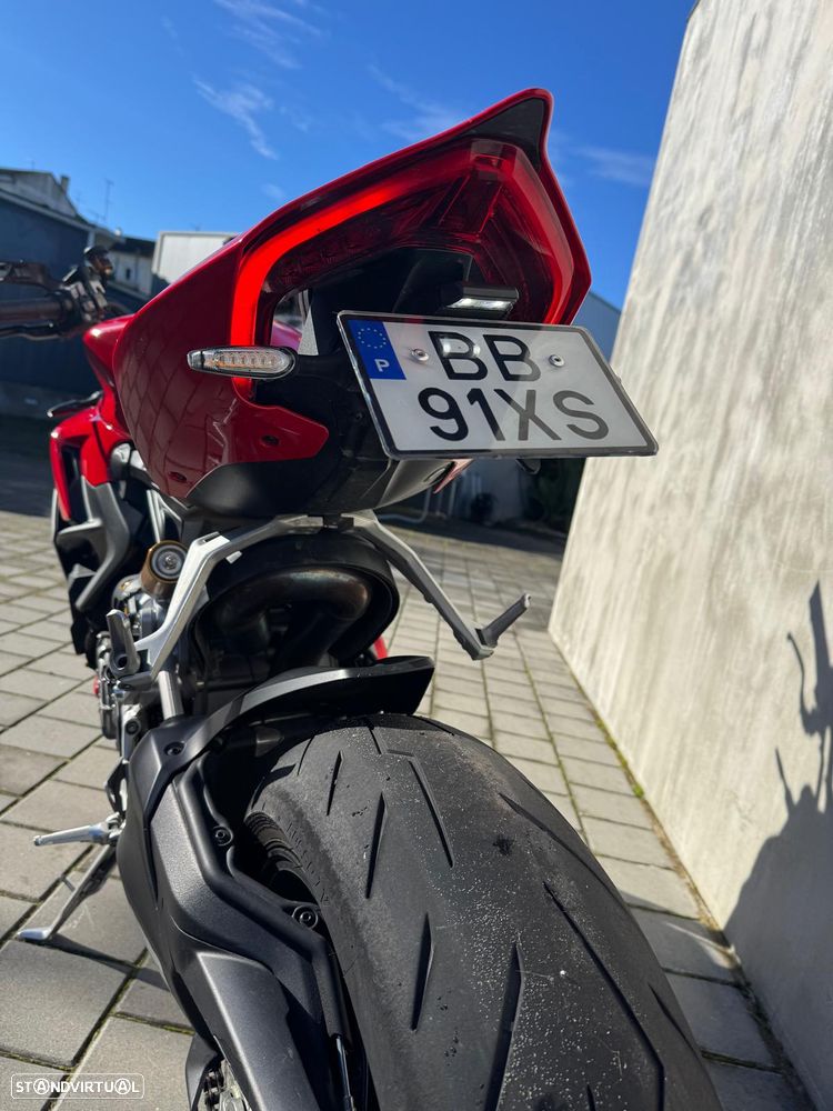 Ducati Streetfighter V2 - 5