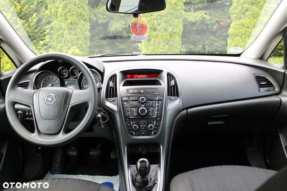 Opel Astra 1.4 Sport - 24