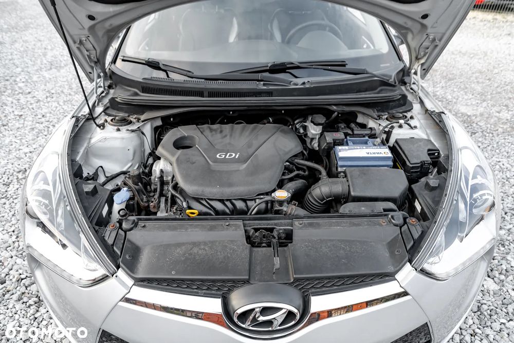 Hyundai Veloster 1.6 Premium - 38