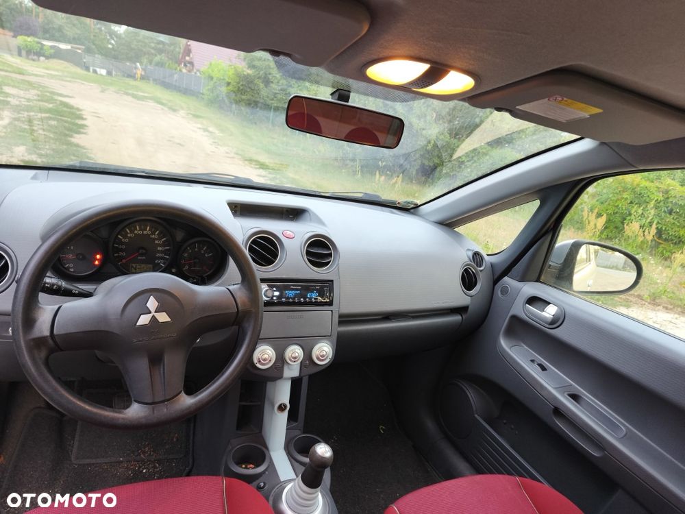 Mitsubishi Colt - 7