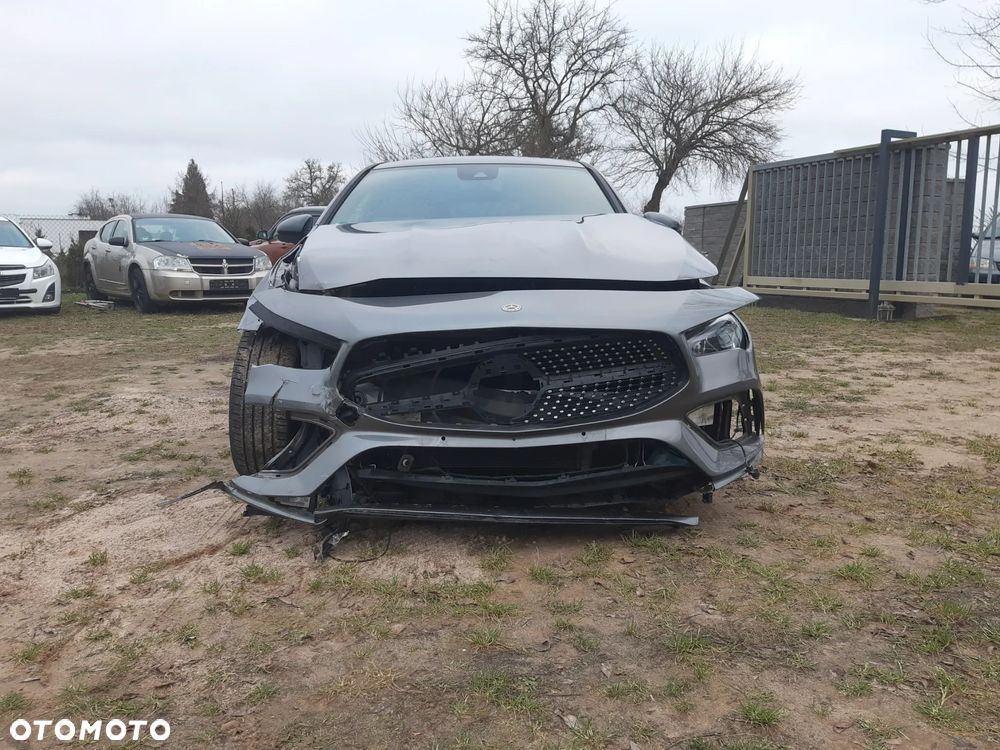 Mercedes-Benz CLA 200 AMG Line - 8