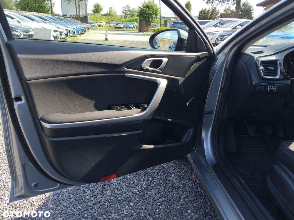 Kia Ceed 1.5 T-GDI M - 9