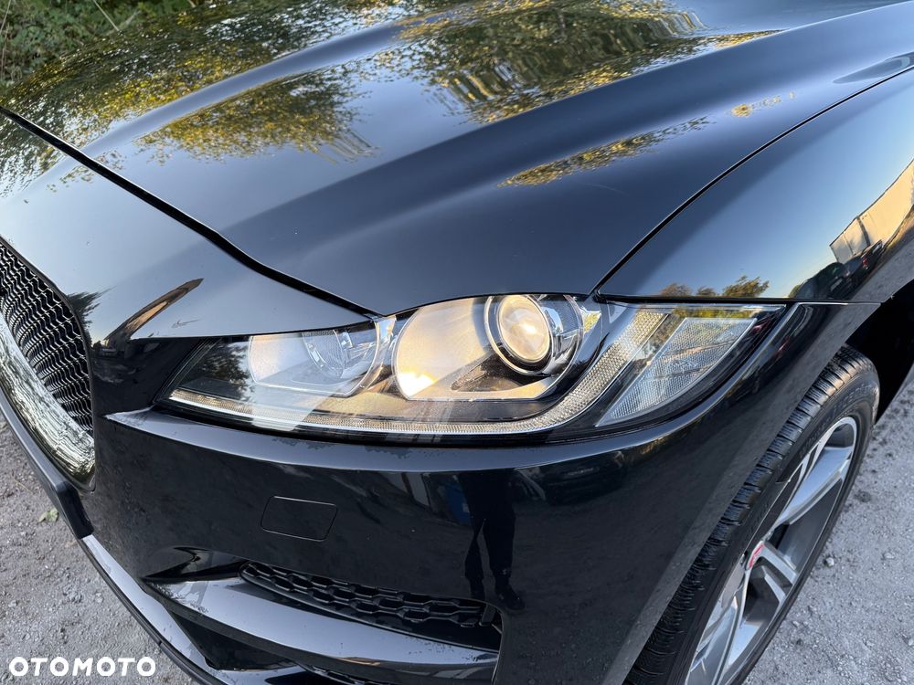 Jaguar F-Pace 2.0 i4D AWD Prestige - 5