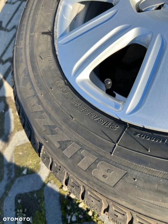 Całe koła Zima Bridgestone 215/65R16  8U0601025Q - 2