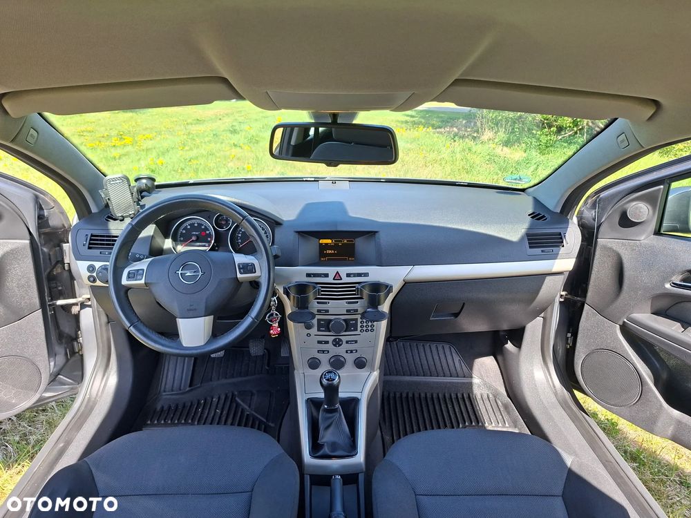 Opel Astra 1.6 Easytronic Cosmo - 28