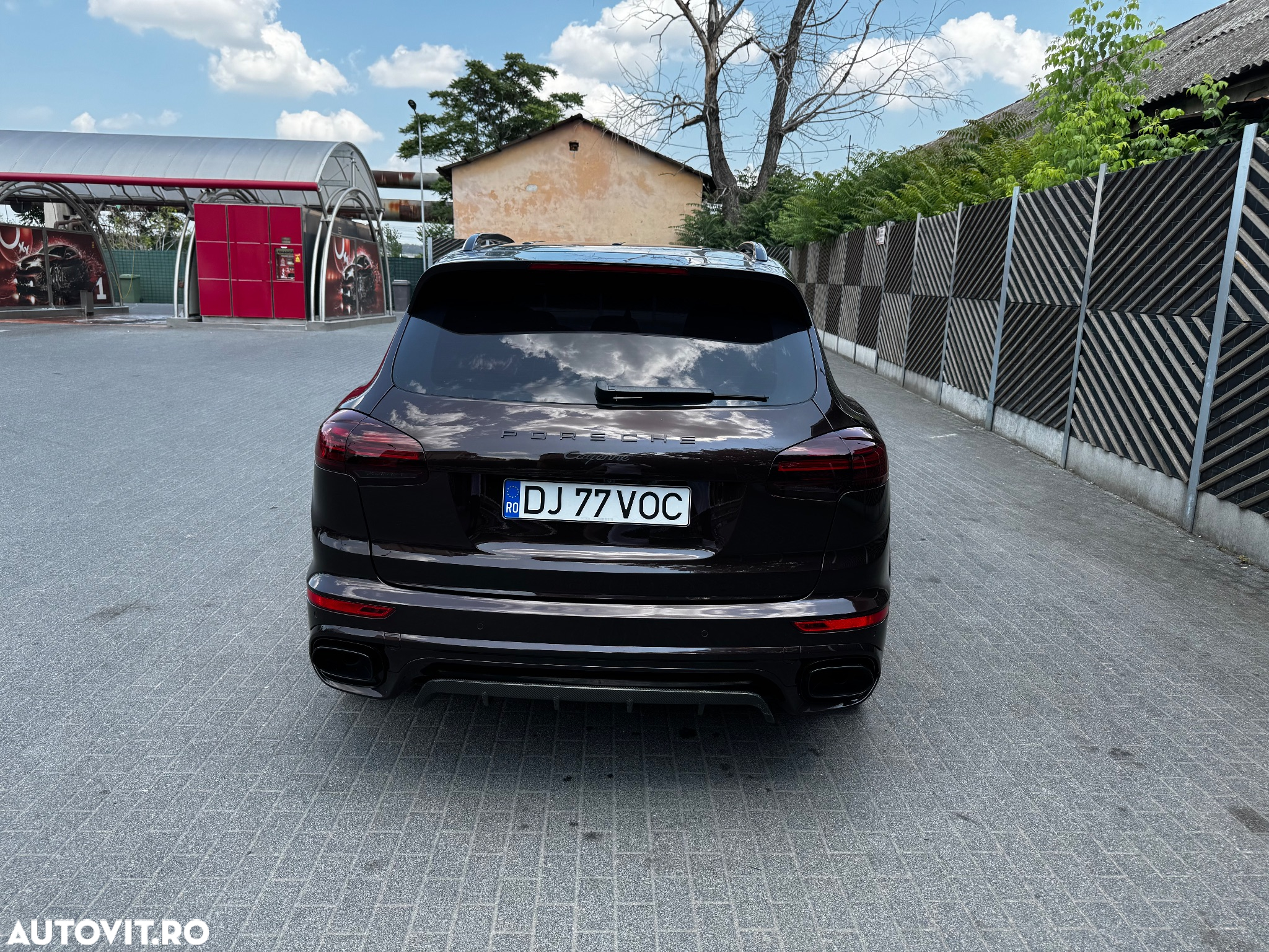 Porsche Cayenne 3.0 L - 4