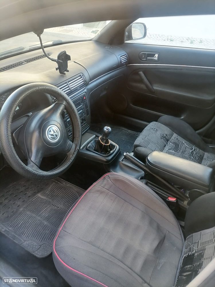 VW Passat Variant 1.9 TDi Confortline - 2